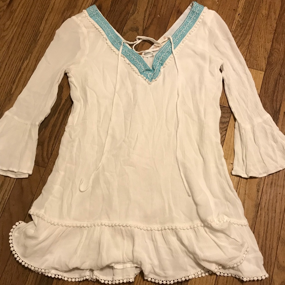 Altar’d State Flowy White Top 3/4 Sleeve Sz Medium